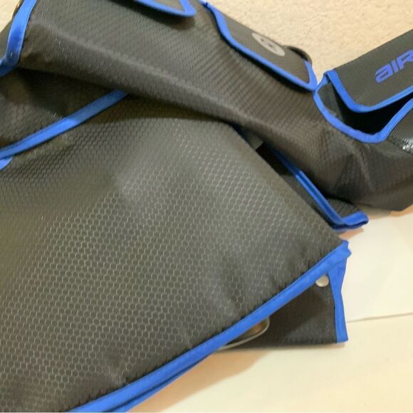 ReAthlete Air-C + Heat Therapy Air Compression Full Leg Massagers - Picture 7 of 13